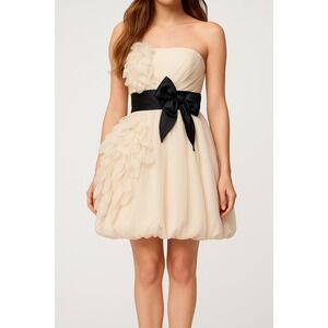 Vera Wang Strapless Cocktail Dress in Ivory without Black Sash